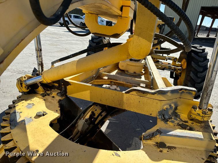 image for item DK6741 2004 New Holland RG140B motor grader