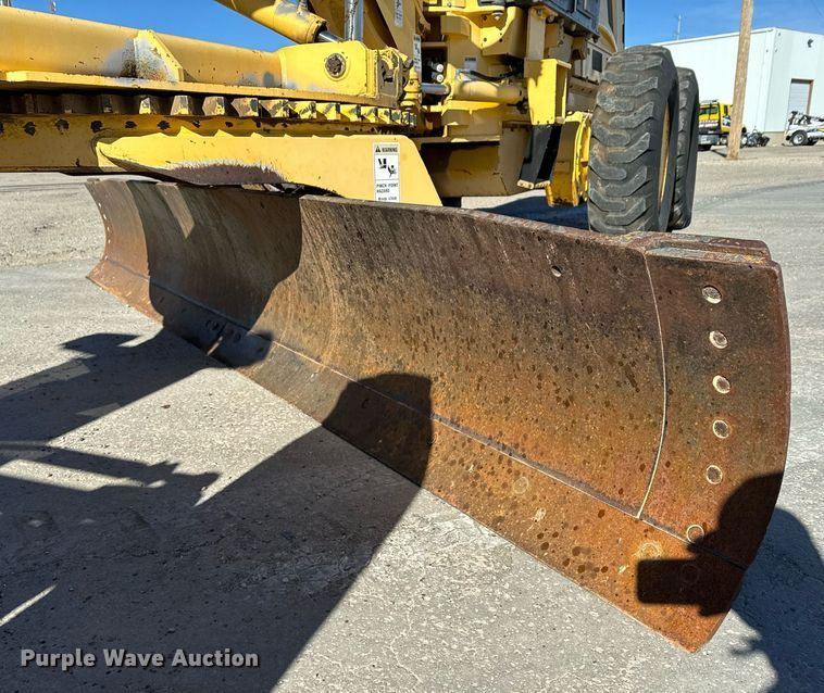 image for item DK6741 2004 New Holland RG140B motor grader