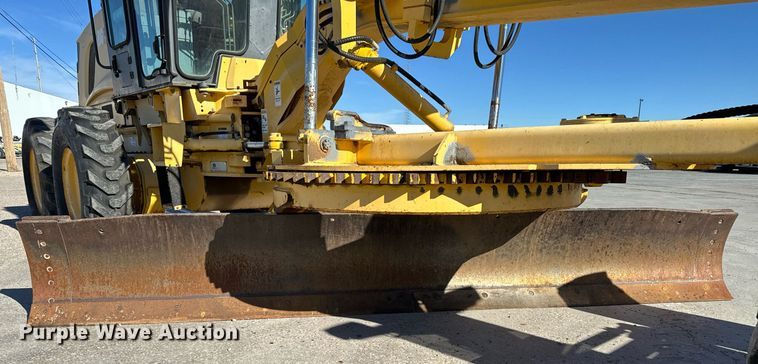 image for item DK6741 2004 New Holland RG140B motor grader