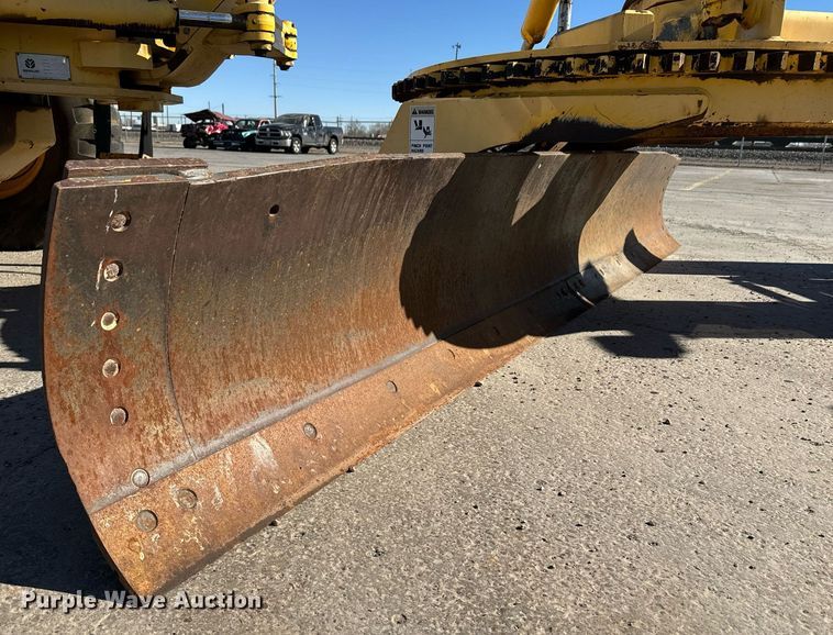 image for item DK6741 2004 New Holland RG140B motor grader