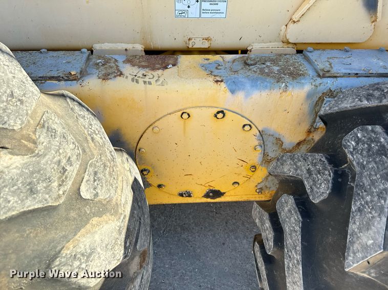 image for item DK6741 2004 New Holland RG140B motor grader