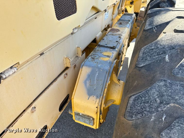 image for item DK6741 2004 New Holland RG140B motor grader