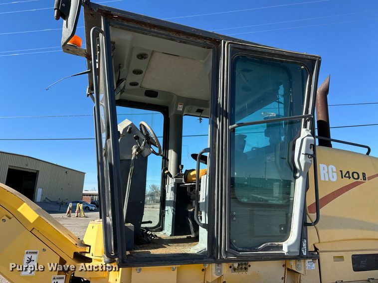 image for item DK6741 2004 New Holland RG140B motor grader