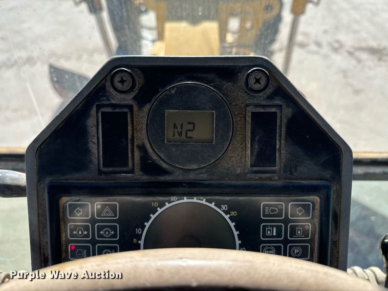 image for item DK6741 2004 New Holland RG140B motor grader