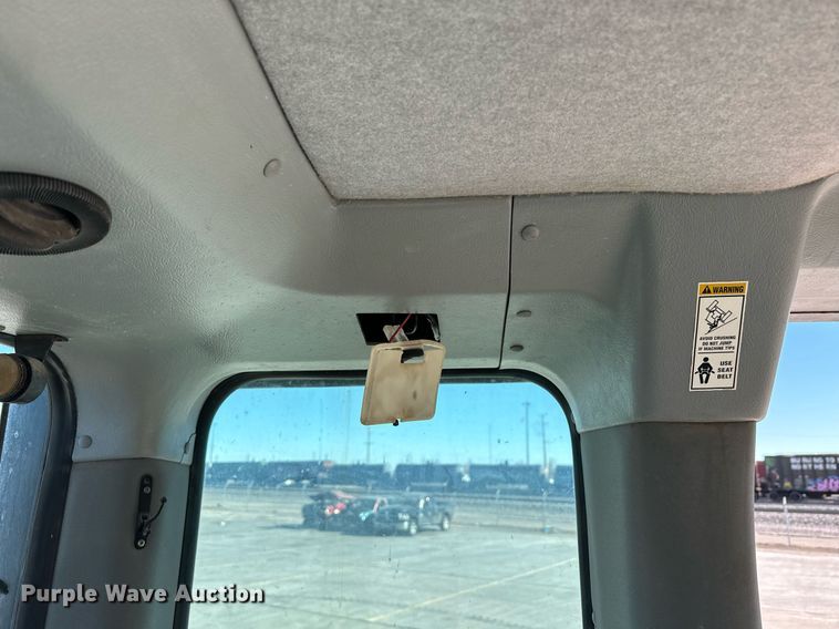 image for item DK6741 2004 New Holland RG140B motor grader