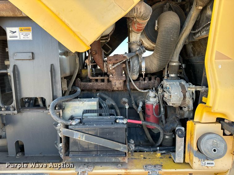 image for item DK6741 2004 New Holland RG140B motor grader