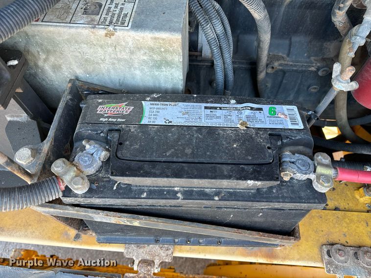 image for item DK6741 2004 New Holland RG140B motor grader