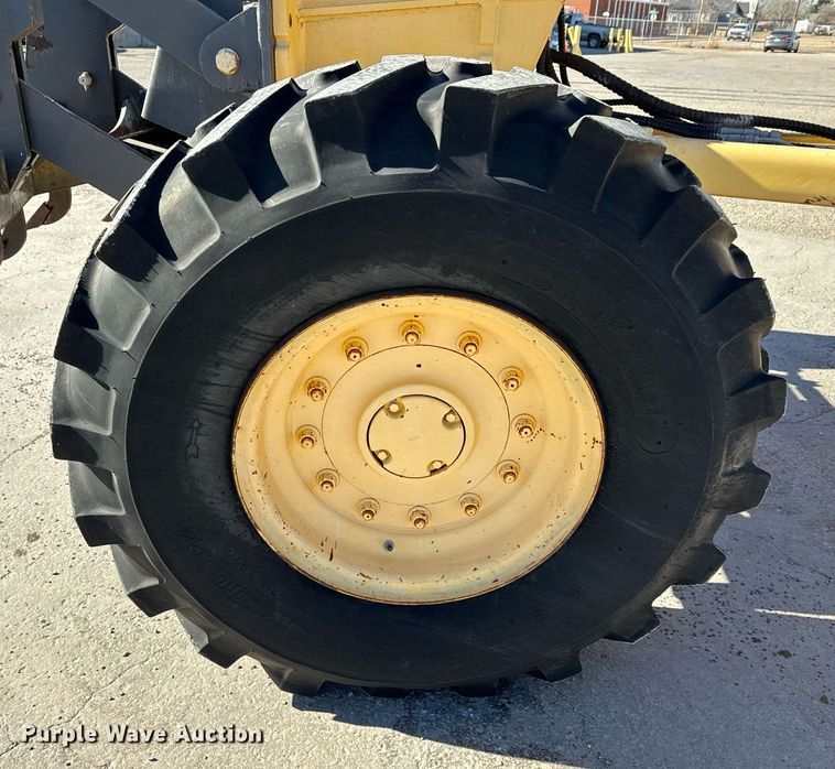 image for item DK6741 2004 New Holland RG140B motor grader