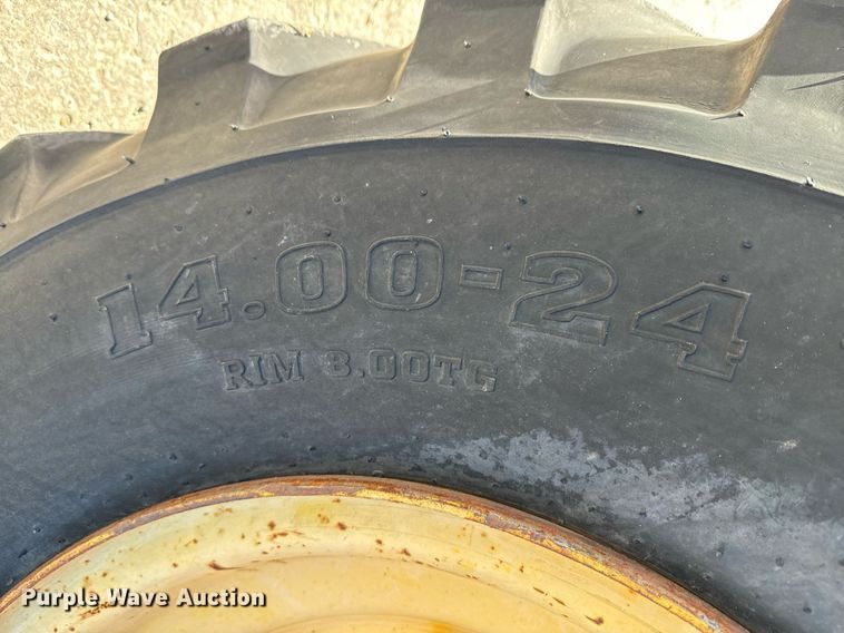 image for item DK6741 2004 New Holland RG140B motor grader