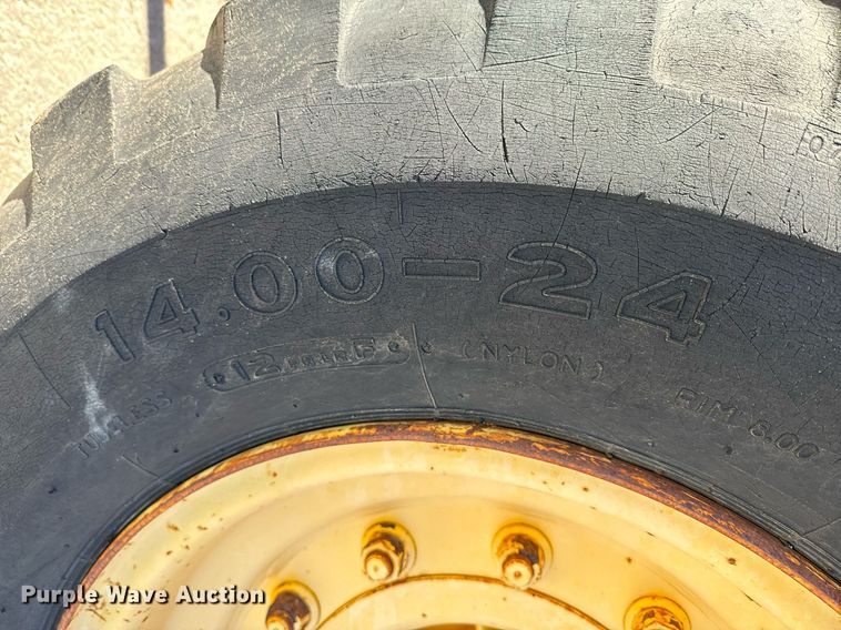 image for item DK6741 2004 New Holland RG140B motor grader