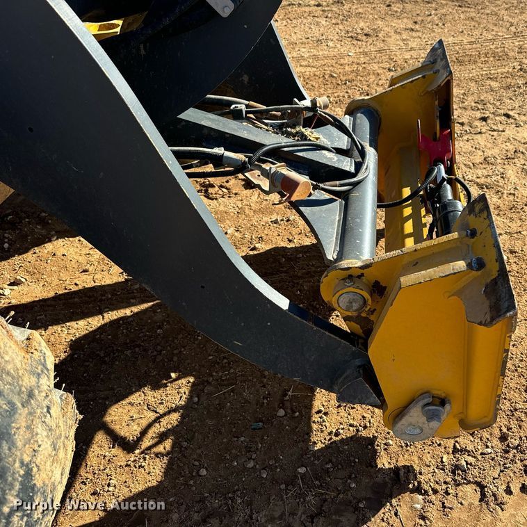image for item DK6742 2019 John Deere 324L wheel loader