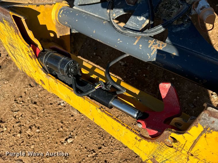 image for item DK6742 2019 John Deere 324L wheel loader