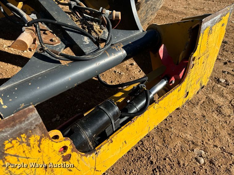 image for item DK6742 2019 John Deere 324L wheel loader