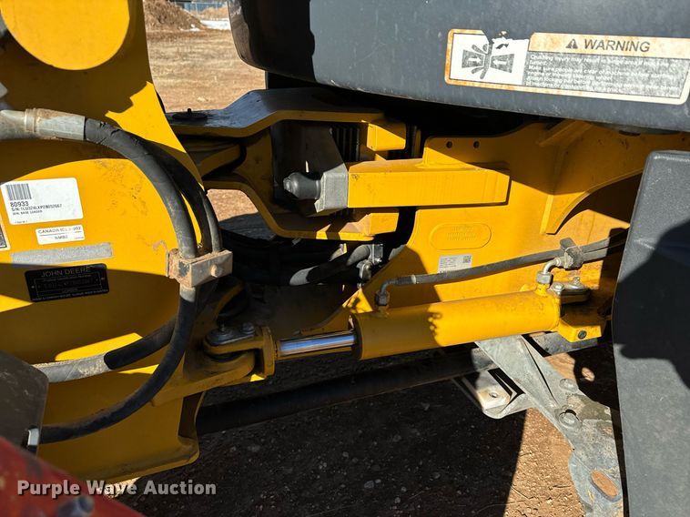 image for item DK6742 2019 John Deere 324L wheel loader