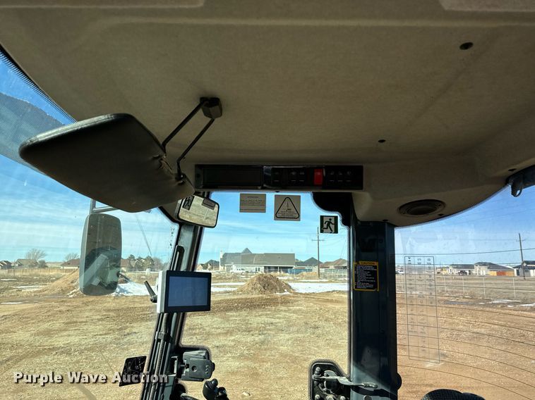 image for item DK6742 2019 John Deere 324L wheel loader