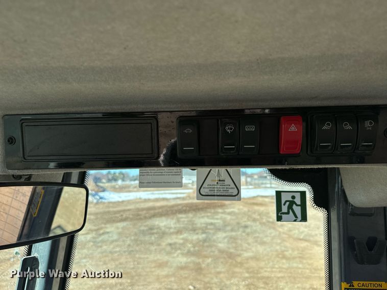 image for item DK6742 2019 John Deere 324L wheel loader