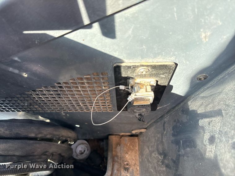 image for item DK6742 2019 John Deere 324L wheel loader