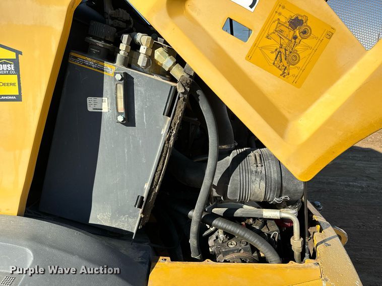 image for item DK6742 2019 John Deere 324L wheel loader