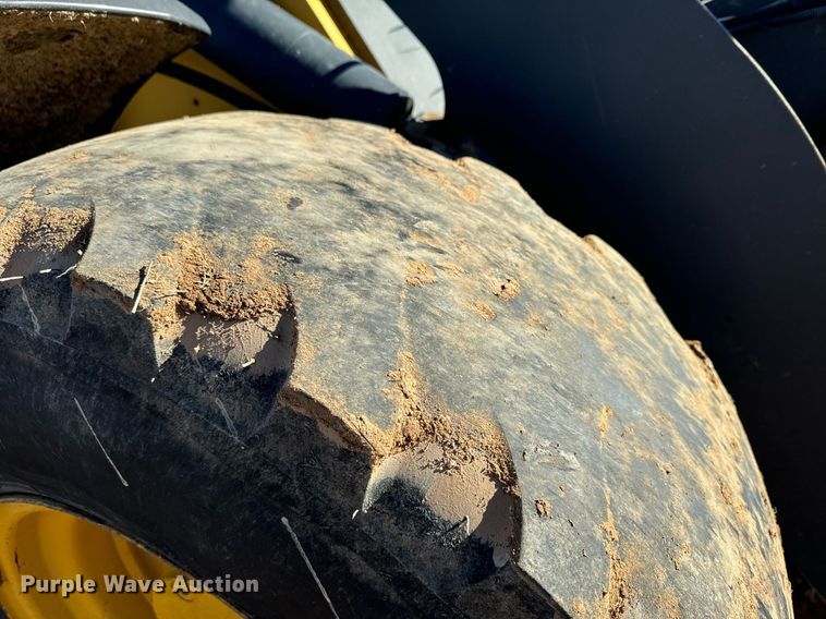 image for item DK6742 2019 John Deere 324L wheel loader