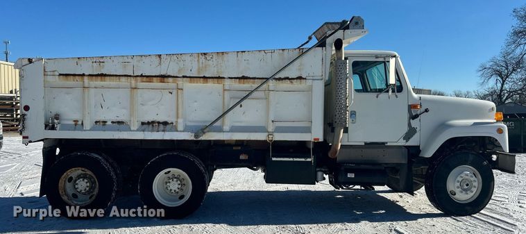 image for item DN0655 2001 International  2554 dump truck