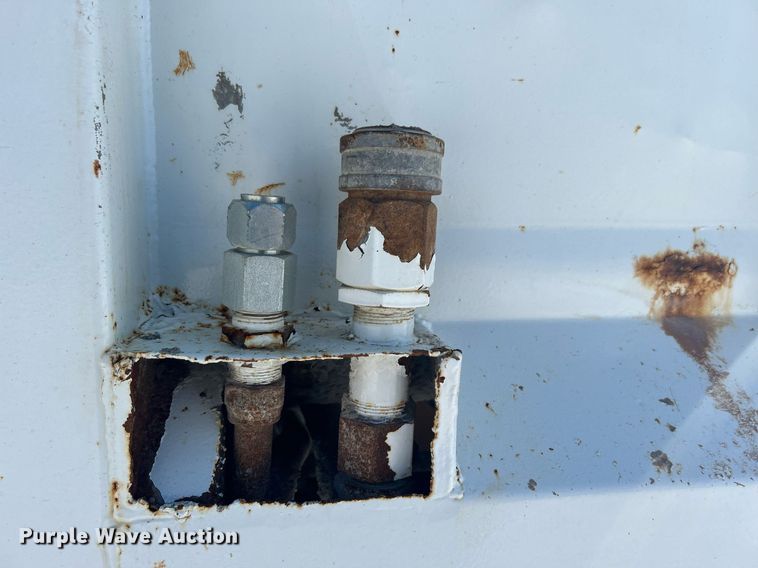 image for item DN0655 2001 International  2554 dump truck