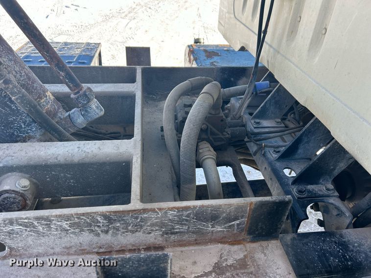 image for item DN0655 2001 International  2554 dump truck