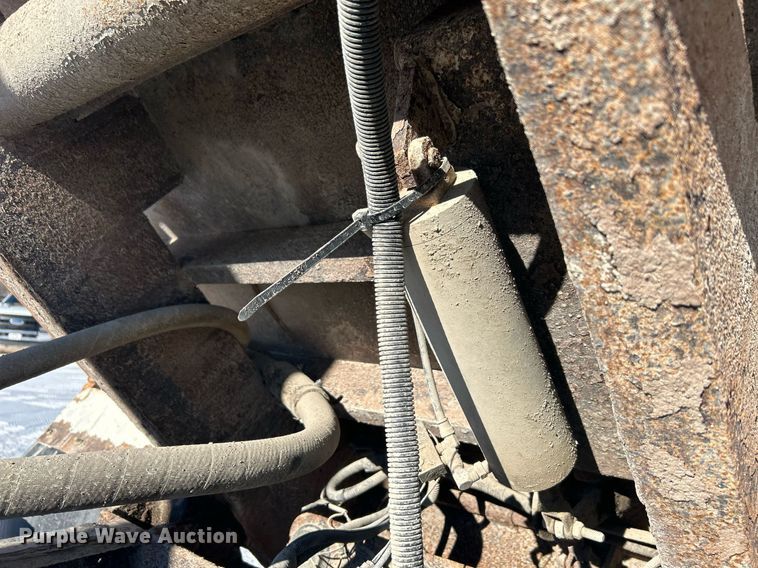 image for item DN0655 2001 International  2554 dump truck