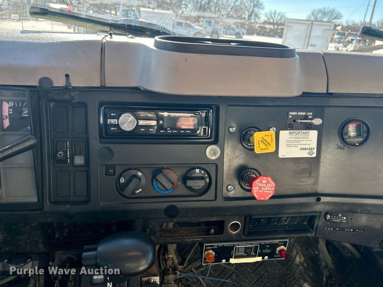 image for item DN0655 2001 International  2554 dump truck