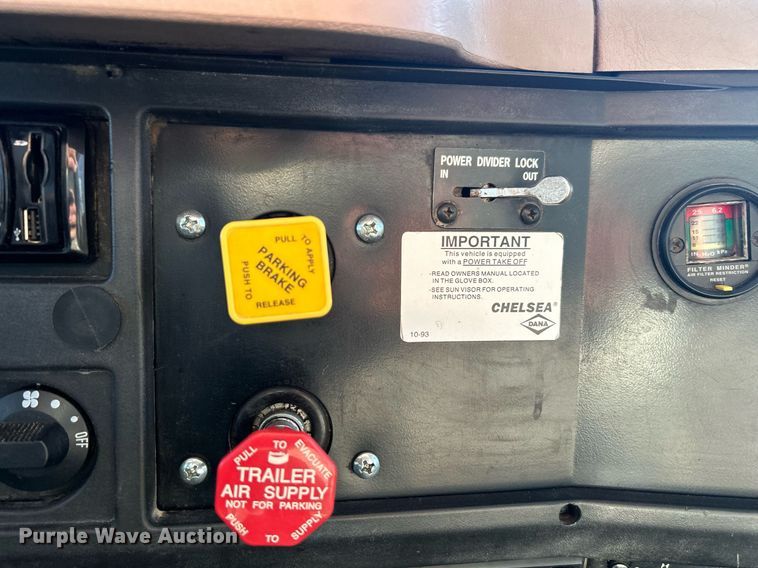 image for item DN0655 2001 International  2554 dump truck