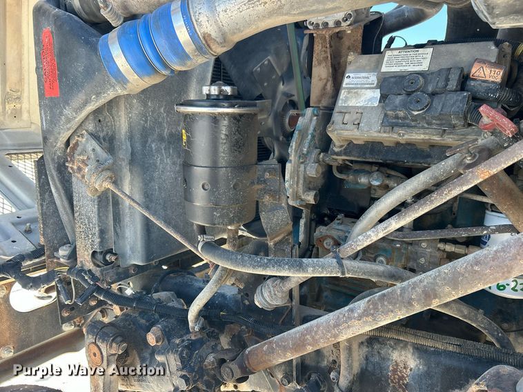 image for item DN0655 2001 International  2554 dump truck