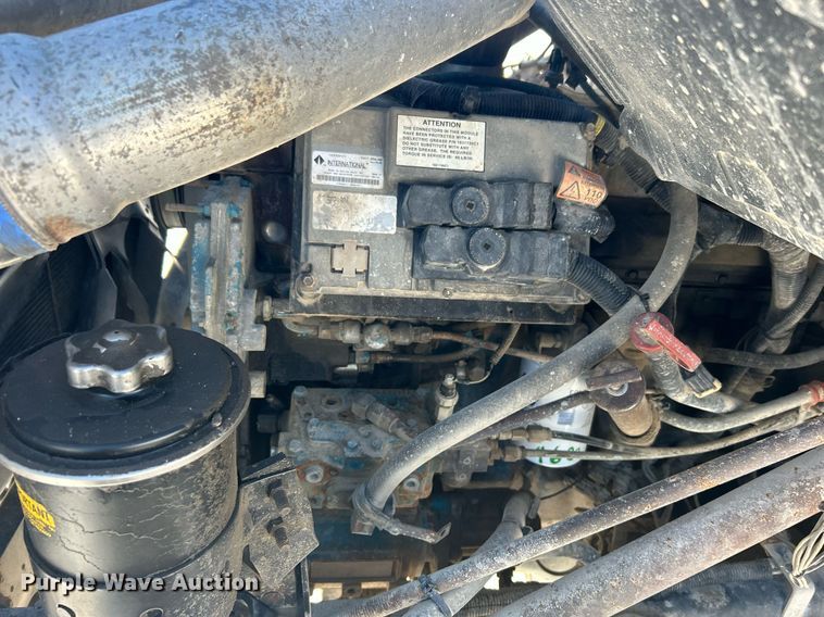 image for item DN0655 2001 International  2554 dump truck