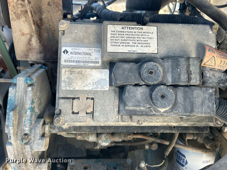 image for item DN0655 2001 International  2554 dump truck