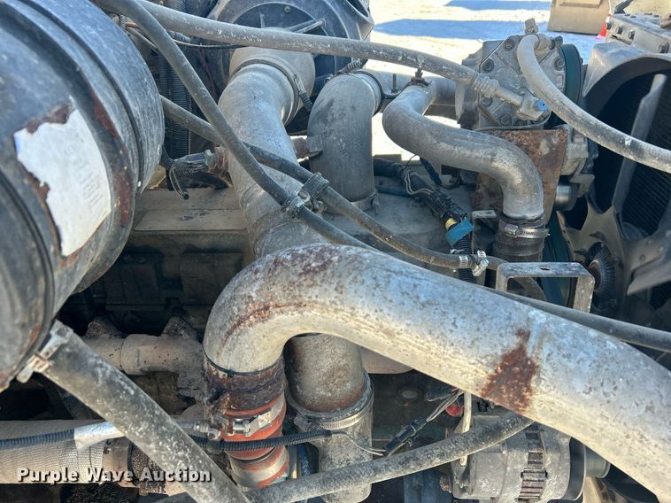 image for item DN0655 2001 International  2554 dump truck