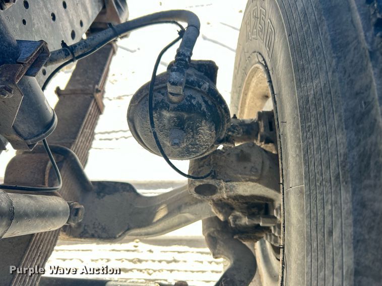 image for item DN0655 2001 International  2554 dump truck