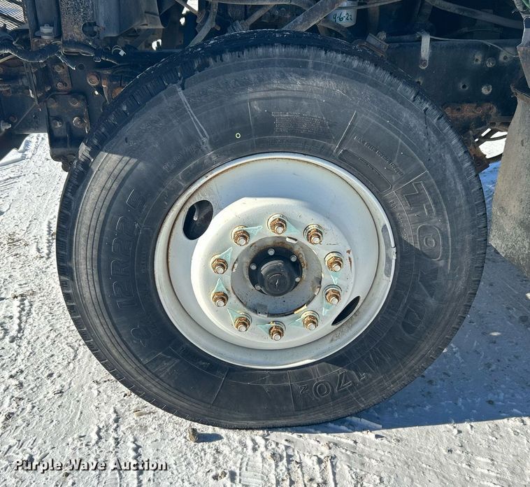 image for item DN0655 2001 International  2554 dump truck