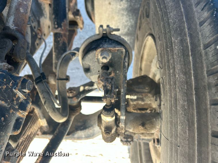 image for item DN0655 2001 International  2554 dump truck