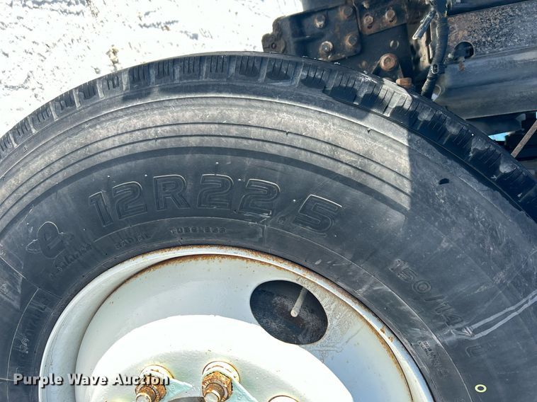 image for item DN0655 2001 International  2554 dump truck