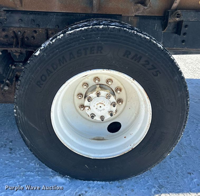 image for item DN0655 2001 International  2554 dump truck