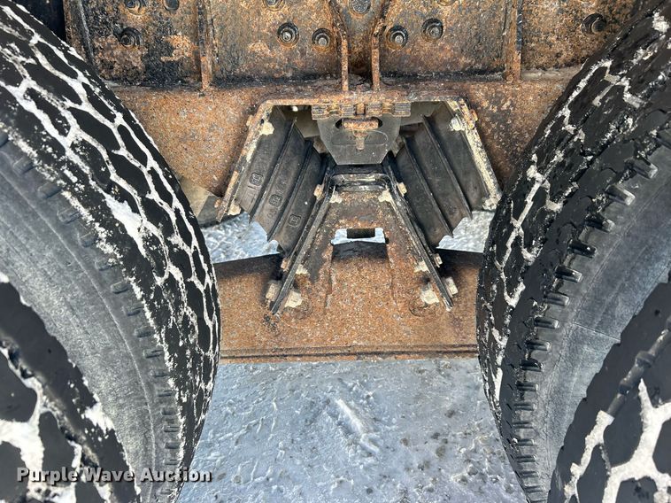 image for item DN0655 2001 International  2554 dump truck