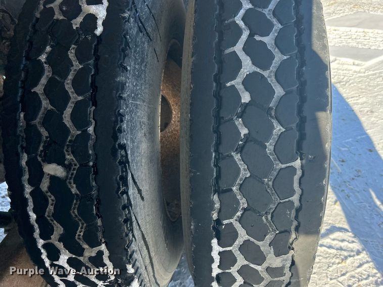 image for item DN0655 2001 International  2554 dump truck