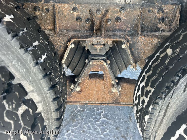 image for item DN0655 2001 International  2554 dump truck