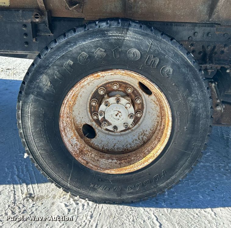 image for item DN0655 2001 International  2554 dump truck