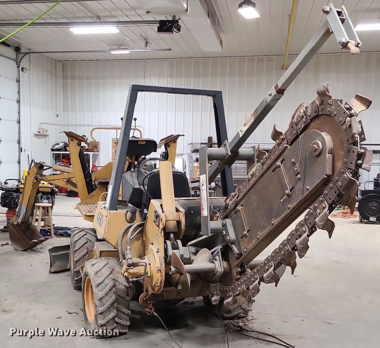 image for item DN8249 1996 Case 460 trencher