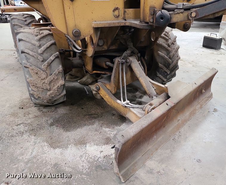 image for item DN8249 1996 Case 460 trencher