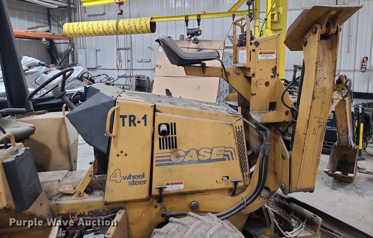 image for item DN8249 1996 Case 460 trencher