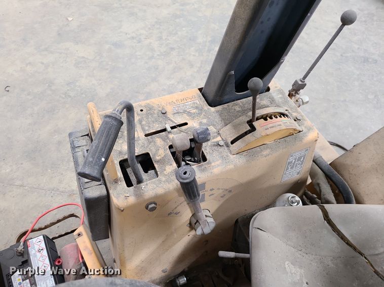 image for item DN8249 1996 Case 460 trencher