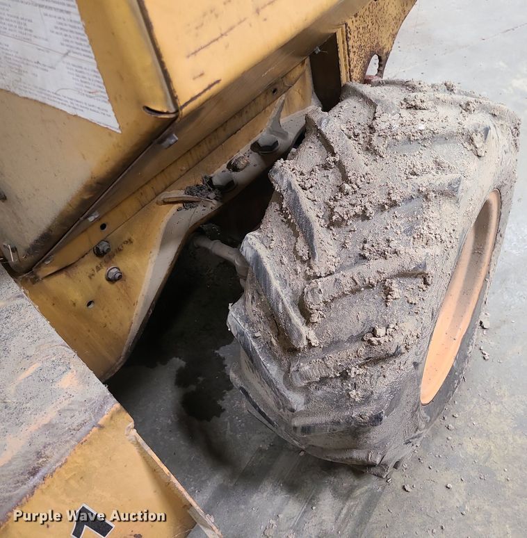 image for item DN8249 1996 Case 460 trencher