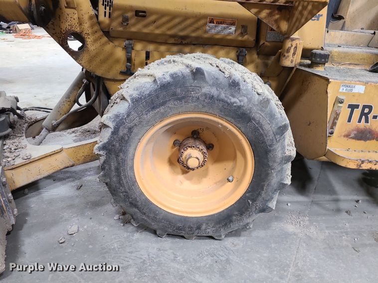 image for item DN8249 1996 Case 460 trencher