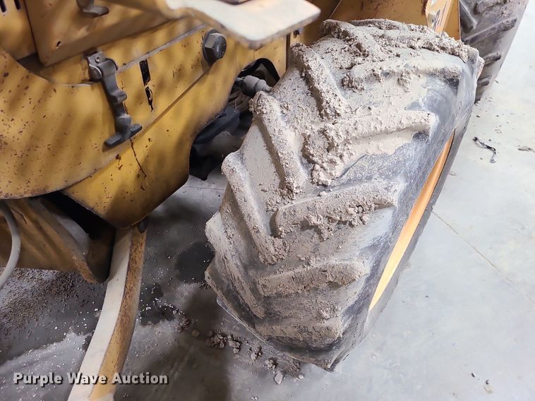 image for item DN8249 1996 Case 460 trencher