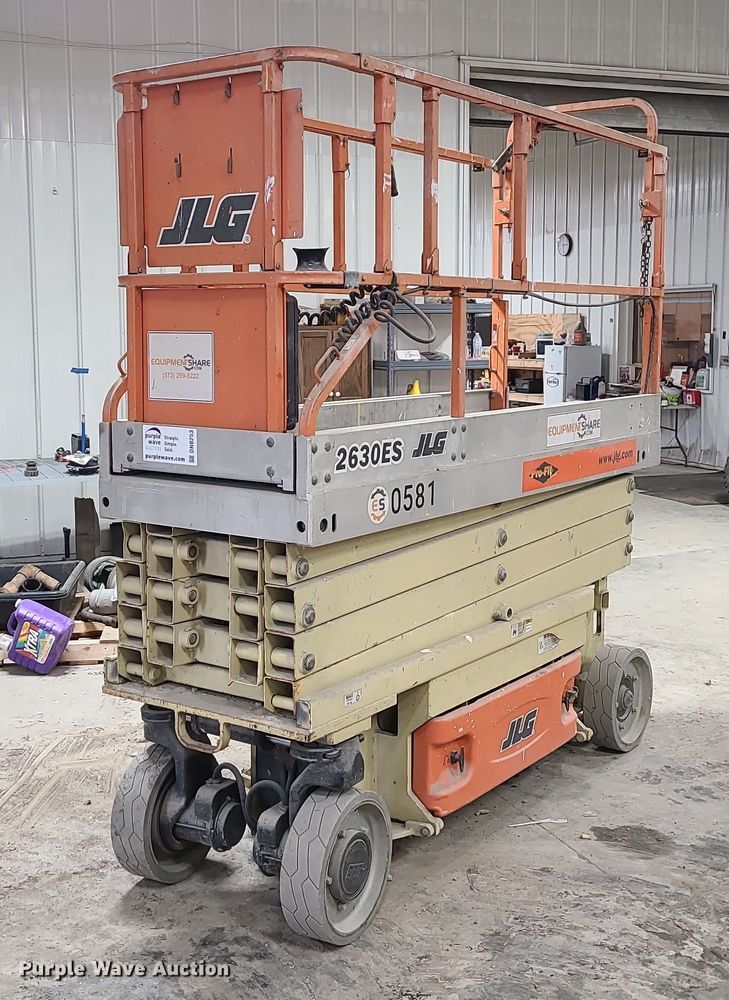 image for item DN8253 2006 JLG 2630ES scissor lift